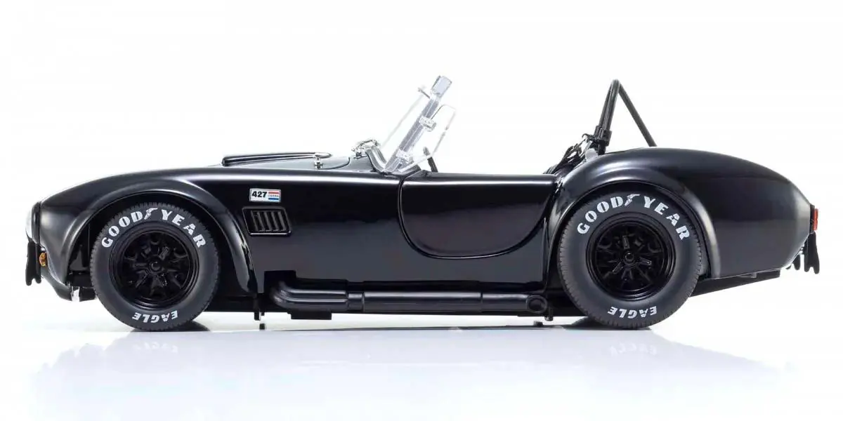 Kyosho 1:18 Shelby Cobra 427 S/C Spider 1962 Black – view 3