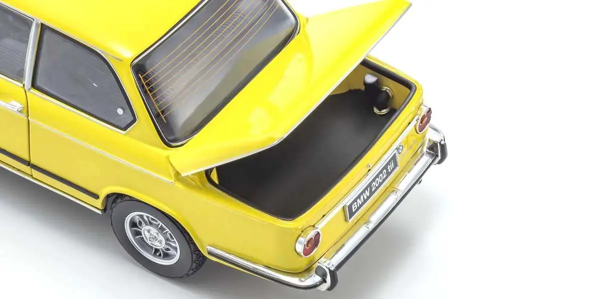 Kyosho 1:18 BMW 2002 Tii 1972 Yellow – view 6