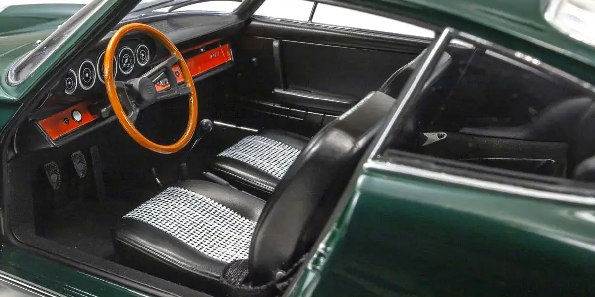 Kyosho 1:18 Porsche 911 2.0 (901) 1964 Irish Green – view 4
