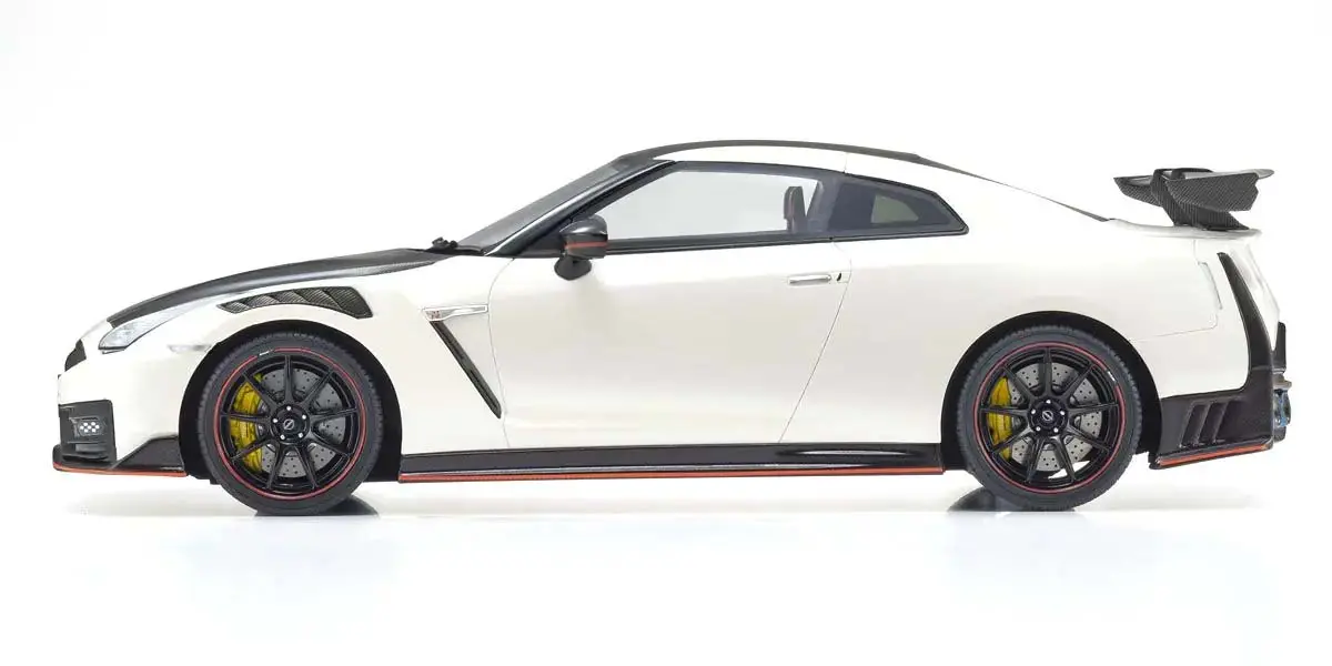 Kyosho 1:18 Resin Samurai Collection Nissan Gt-R Nismo 2024 Sp White – view 3