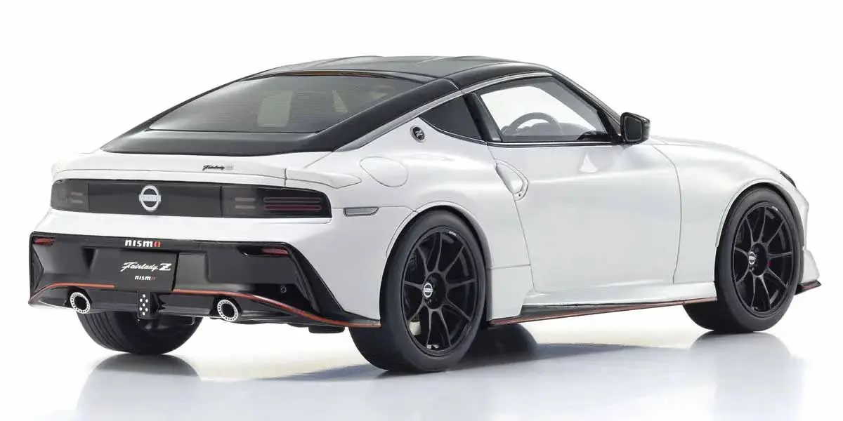 Kyosho 1:18 Resin Samurai Collection Nissan Fairlady Z 2024 White – view 2