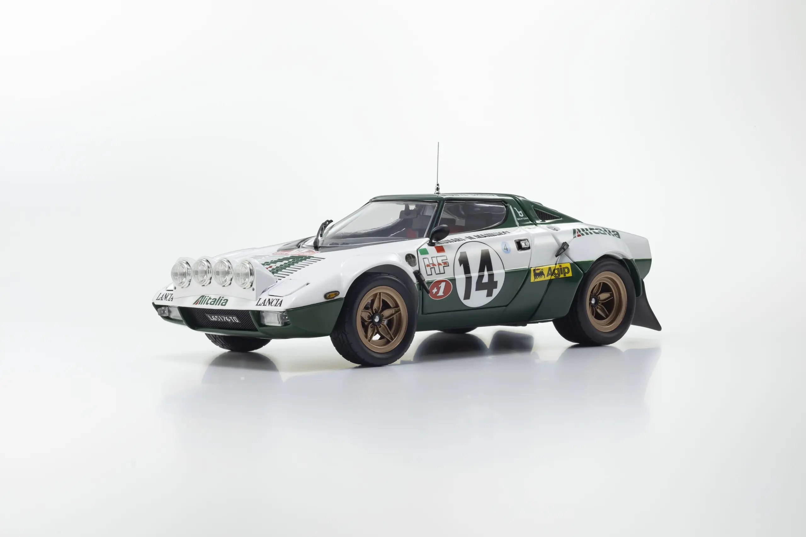 Kyosho 1:18 Lancia Stratos HF S.Munari Winner Monte Carlo 1975 Nr.14 – view 5