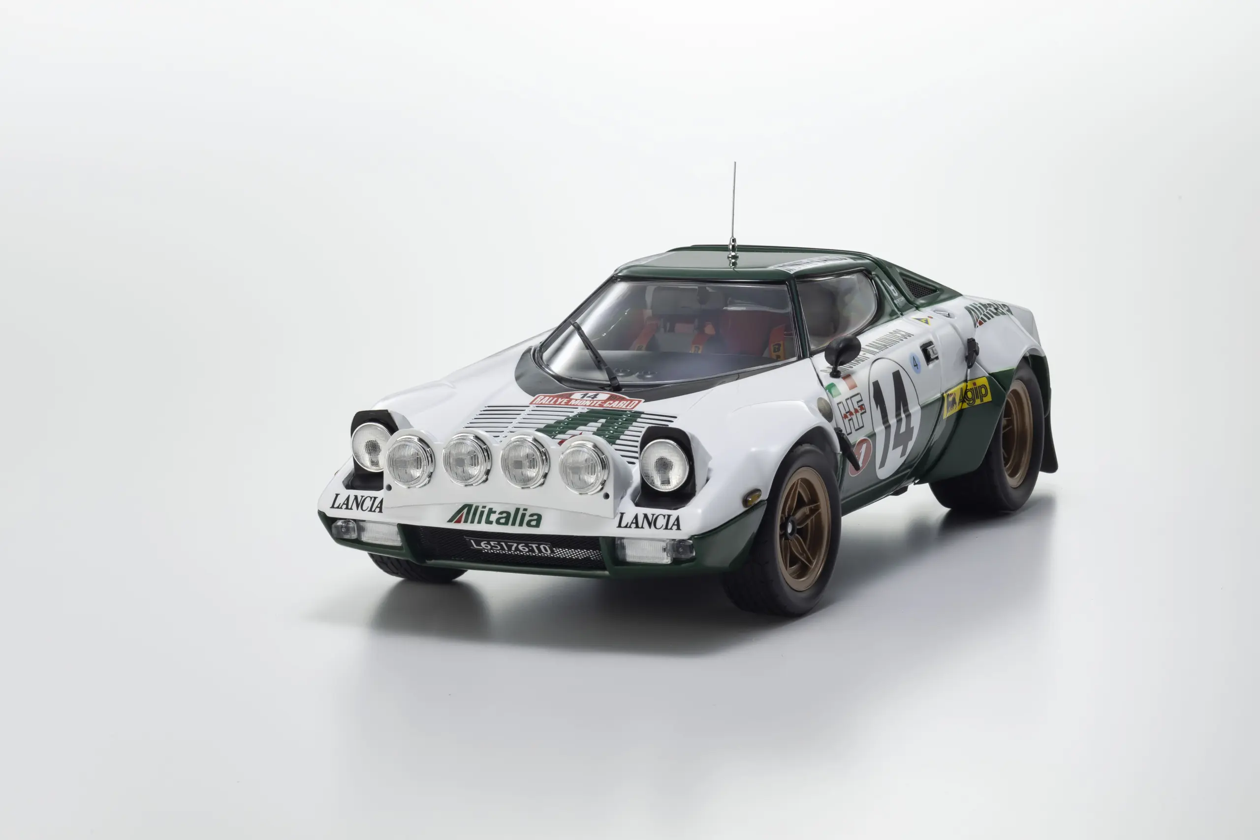 Kyosho 1:18 Lancia Stratos HF S.Munari Winner Monte Carlo 1975 Nr.14 – view 6