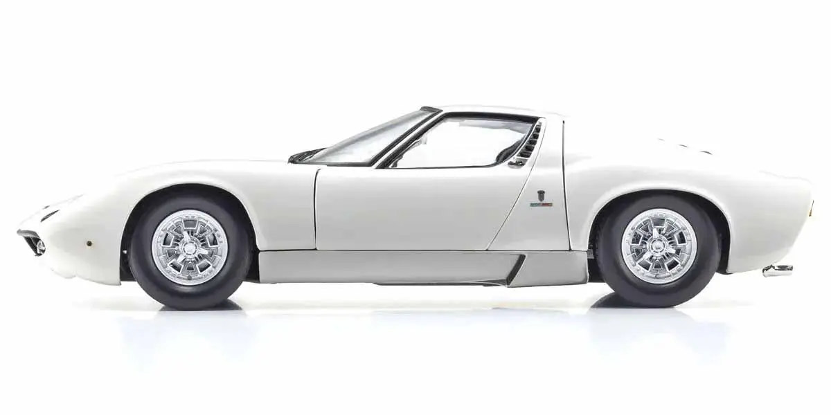 Kyosho 1:18 Lamborghini Miura P400 1968 White-Silver – view 3