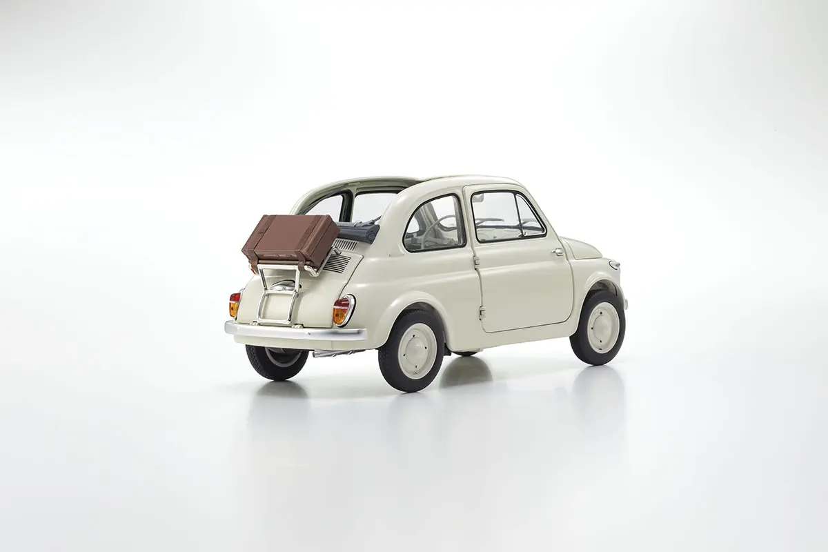 Kyosho 1:18 Fiat Nuova 500 Ivory Accessories Version – view 2