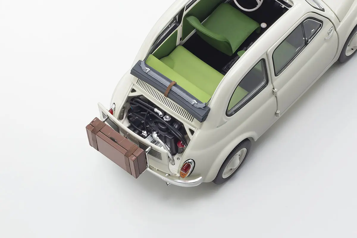 Kyosho 1:18 Fiat Nuova 500 Ivory Accessories Version – view 4
