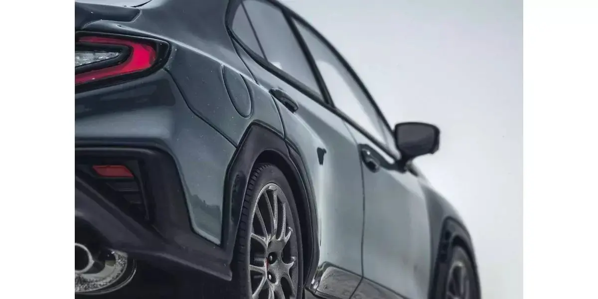 Kyosho 1:18 Resin Samurai Collection Subaru WRX S4 Sti Sport Gray — view 2