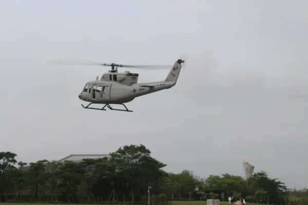 FL500 V2 FLISHRC Roban UH-1N Bell 212 500 Size Helicopter Scale Tow Rotor GPS with L7 Flight Controller RTF