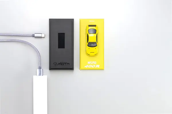 Kyosho Motn LED System 1:64 Nismo 400R yellow