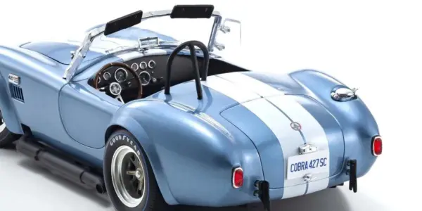 Kyosho 1:18 Shelby Cobra 427 S/C Spider 1962 Light Blue-White