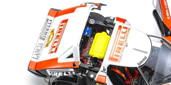 Kyosho 1:18 Lancia Stratos Hf Pirelli w.rohrl Hunsruck 1978 nr.1