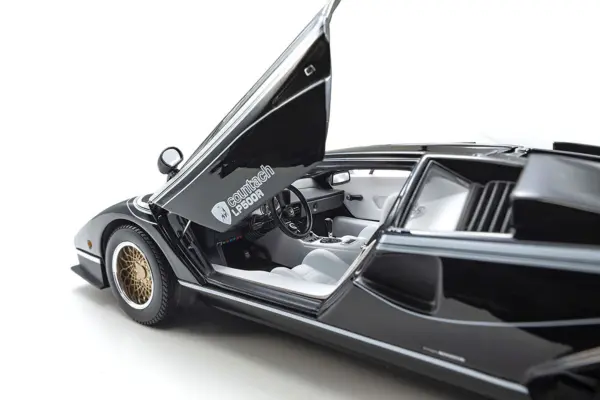Kyosho 1:18 Lamborghini Countach Lp500r Black-White