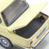Kyosho 1:18 BMW 2002 Tii 1972 Crême - Image 6