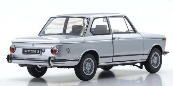 Kyosho 1:18 BMW 2002 Tii 1972 Silver