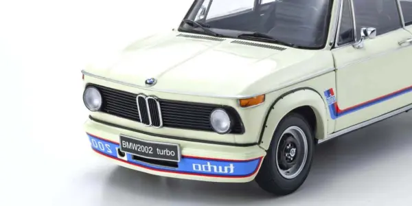 Kyosho 1:18 BMW 2002 Turbo 1974 White