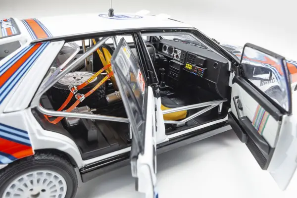 Kyosho 1:18 Lancia Delta Hf 4wd 1000 Lakes 1987 Team Lancia nr.4