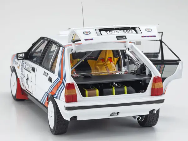 Kyosho 1:18 Lancia Delta Hf 4wd 1000 Lakes 1987 Team Lancia nr.4