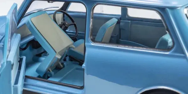 Kyosho 1:18 Morris Mini Minor Clipper Blue