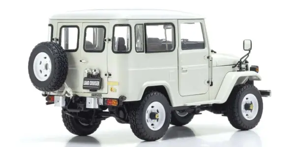 Kyosho 1:18 Toyota Land Cruiser 40 Van (BJ42V) 1980 White