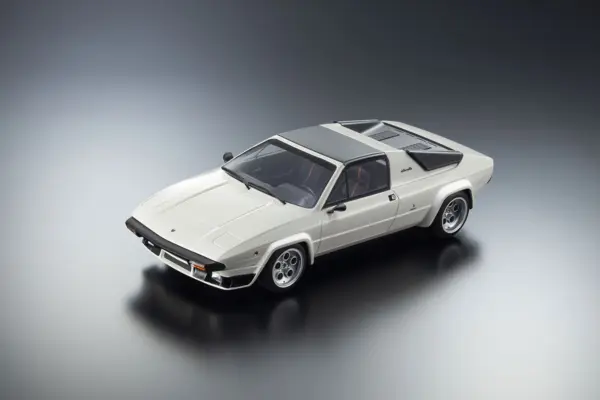 Kyosho 1:18 Resin Samurai Collection Lamborghini Silhouette White