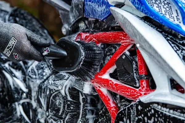 Muc-Off Soft Washing Brush