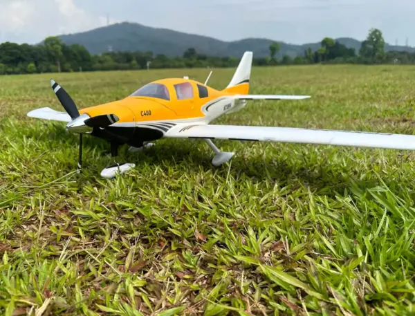 Fox Hobby C400 Intermediate Sports 1100mm PNP With Gyro Flight Controller