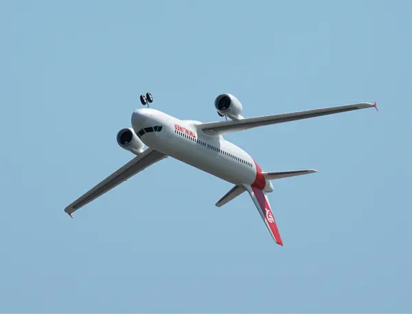 Xfly Twinliner 40mm Edf Jet Without Tx/Rx/Batt Base White