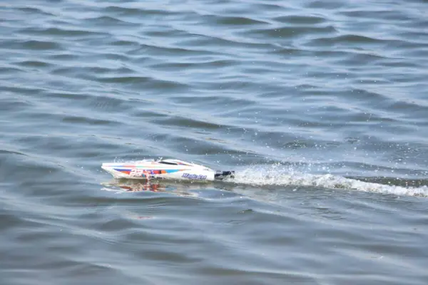 Joysway Magic Cat V6 Electric Abs 265mm Brushed 2.4g RTR Boat