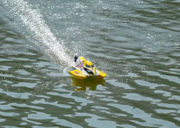 Joysway Mad Shark V3 F1 Electric Abs 443mm Brushed 2.4g RTR Boat