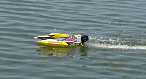 Joysway Mad Shark V3 F1 Electric Abs 443mm Brushed 2.4g RTR Boat