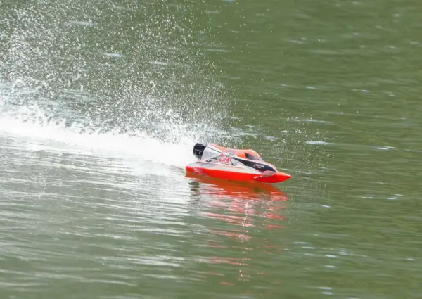 Joysway Mad Shark V2 F1 Brushless Electric Abs 443mm 2.4g Artr Boat