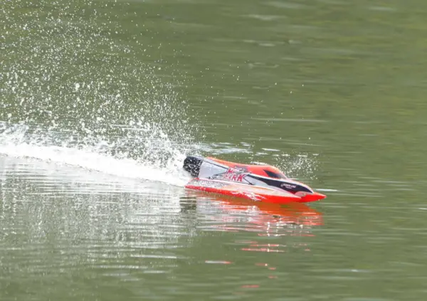 Joysway Mad Shark V2 F1 Brushless Electric Abs 443mm 2.4g Artr Boat