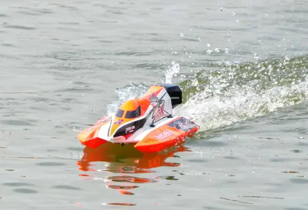 Joysway Mad Shark V2 F1 Brushless Electric Abs 443mm 2.4g Artr Boat