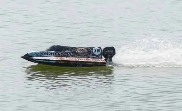 Joysway Mad Flow V3 Brushless F1 Electric Abs 590mm 2.4g Artr Boat