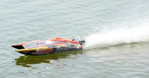 Joysway Monster Brushless Catamaran Elec Abs 570mm 2.4g RTR Boat