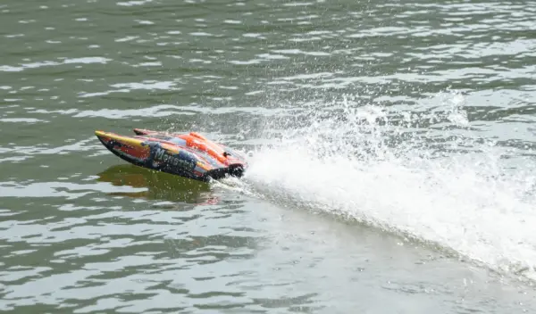 Joysway Monster Brushless Catamaran Elec Abs 570mm 2.4g RTR Boat