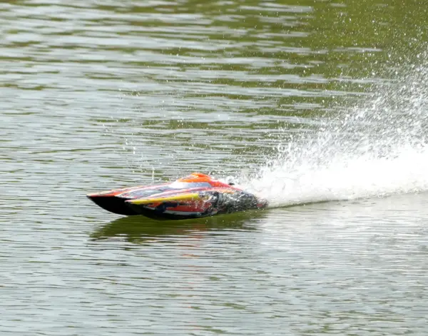 Joysway Monster Brushless Catamaran Elec Abs 570mm 2.4g RTR Boat