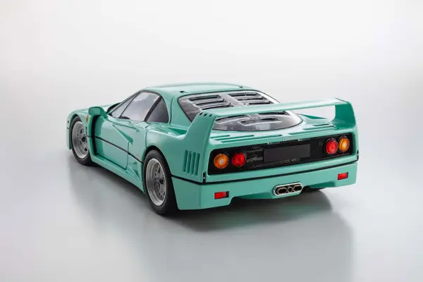 Kyosho 1:18 Ferrari F40 Mint Green 1987 Die-Cast Collection
