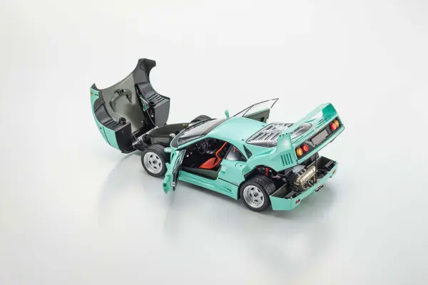 Kyosho 1:18 Ferrari F40 Mint Green 1987 Die-Cast Collection