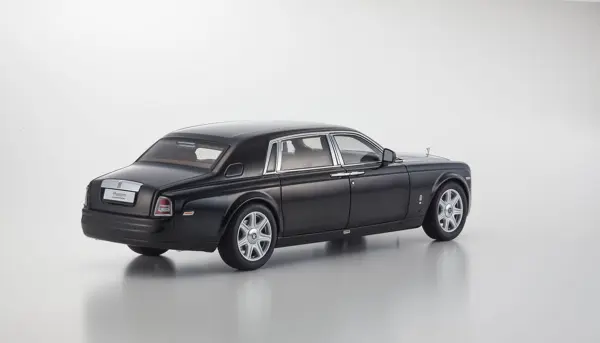 Kyosho 1:18 Rolls-Royce Phantom EWB 2012 Diamond Black