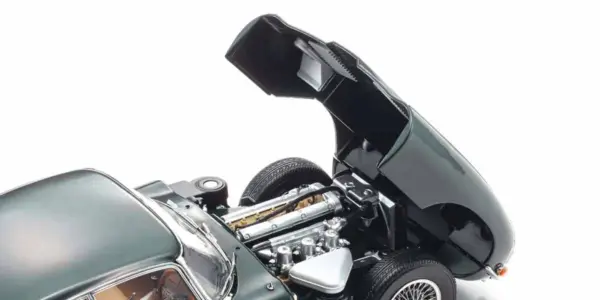 Kyosho 1:18 Jaguar E-Type 3.8L Coupe MK1 1961 British Racing Green