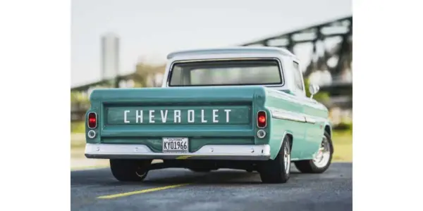 Kyosho Fazer Fz02 (L) Chevy C10 Fleetside Pickup 1966 1:10 Readyset