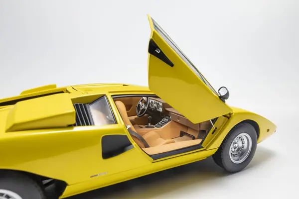 Kyosho 1:18 Lamborghini Countach LP400 1974