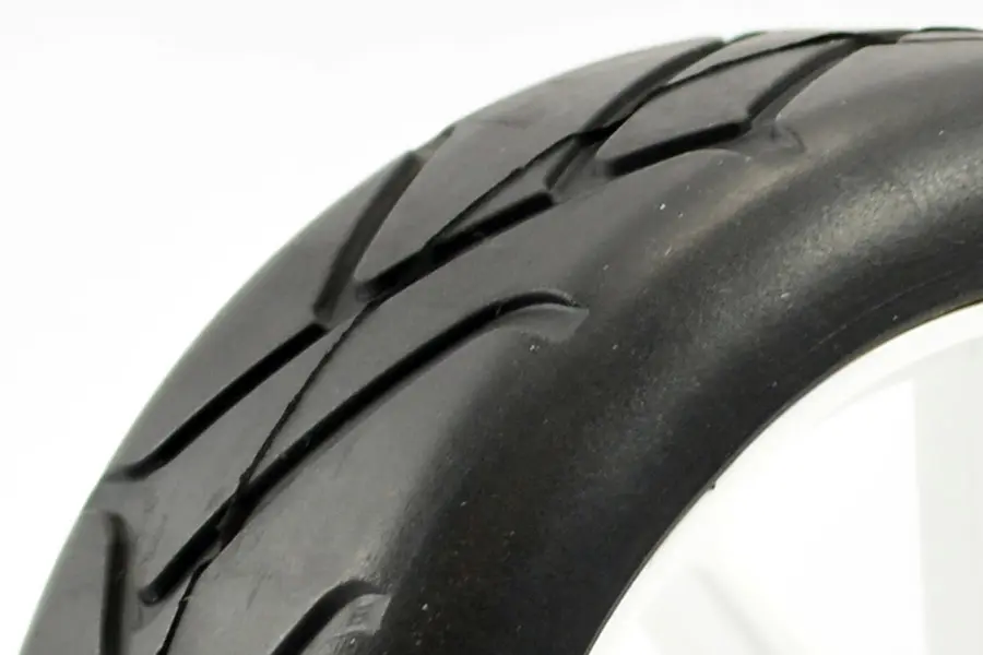 Fastrax 1/8th Premounted Slick Tyres 'Grid Iron/10 Spoke' – view 3