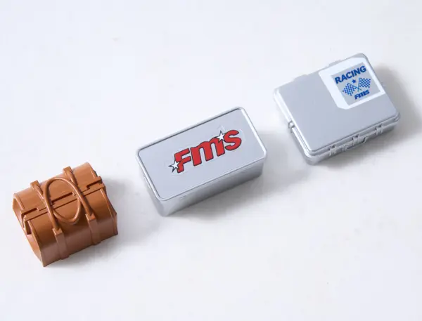 FMS 1:18 Luggage Carrier Set – view 2