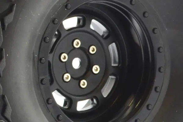 FTX Mauler 2.2" All Terrain Tyres Pre-Glued on Black Wheels (2)