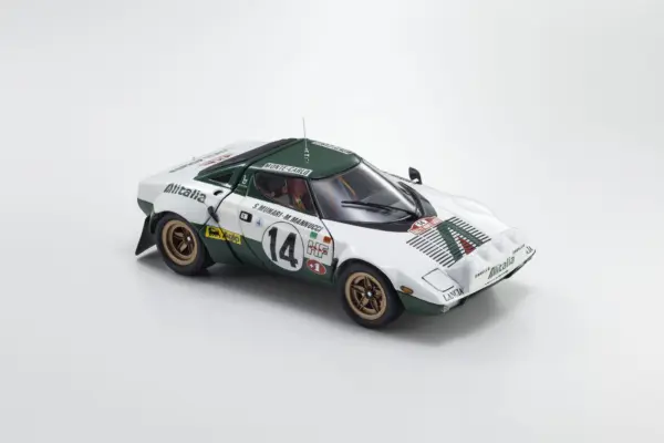Kyosho 1:18 Lancia Stratos Hf s.munari Winner Monte Carlo 1975 nr.14
