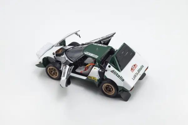 Kyosho 1:18 Lancia Stratos Hf s.munari Winner Monte Carlo 1975 nr.14
