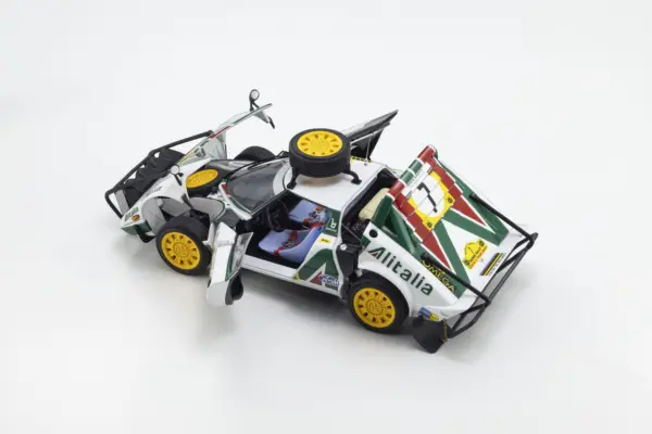Kyosho 1:18 Lancia Stratos Hf s.munari 3rd Safari Rally 1977 nr.7