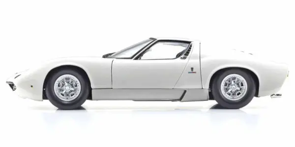 Kyosho 1:18 Lamborghini Miura P400 1968 White-Silver